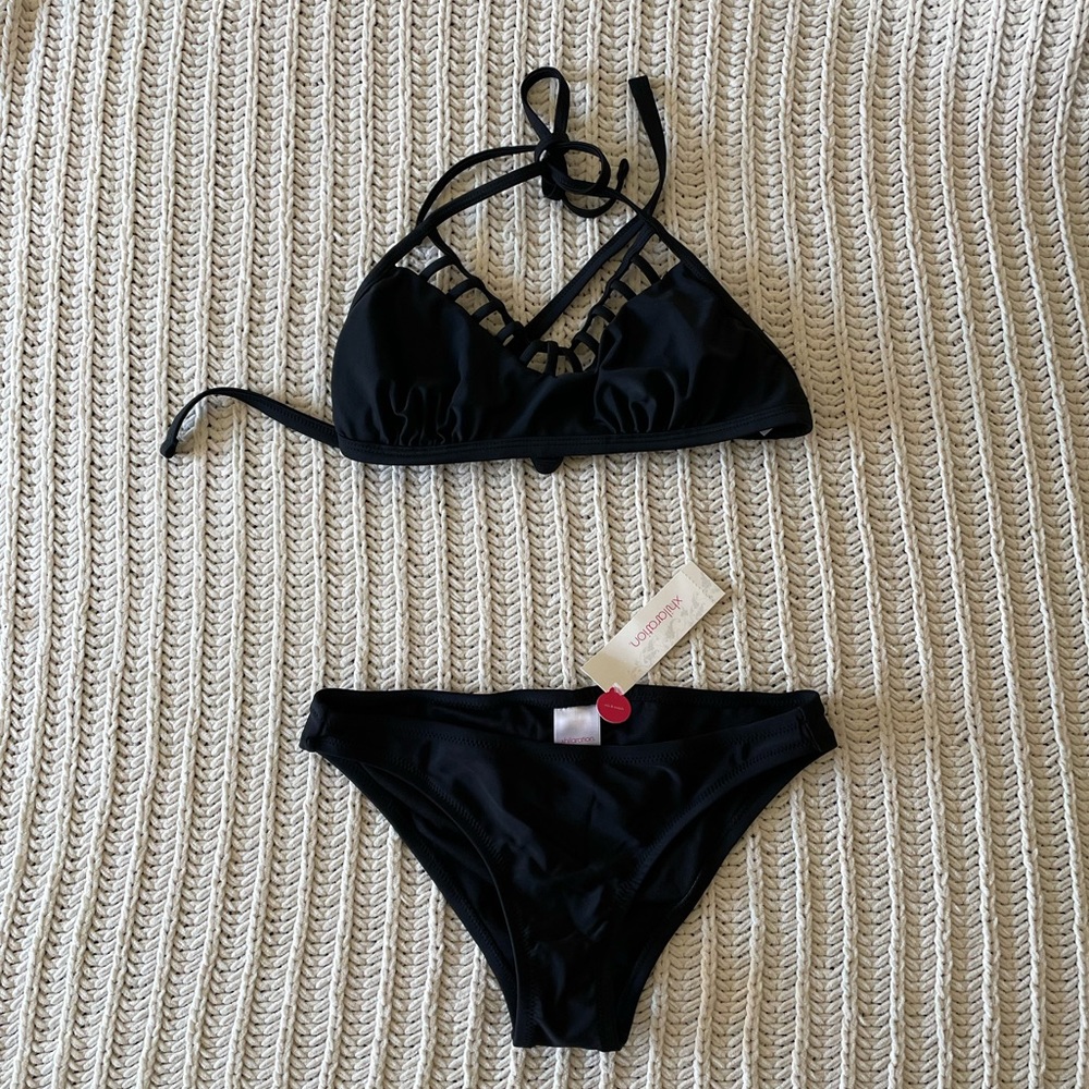 Black cheeky swim bottoms and swim top - Picture 1 of 5